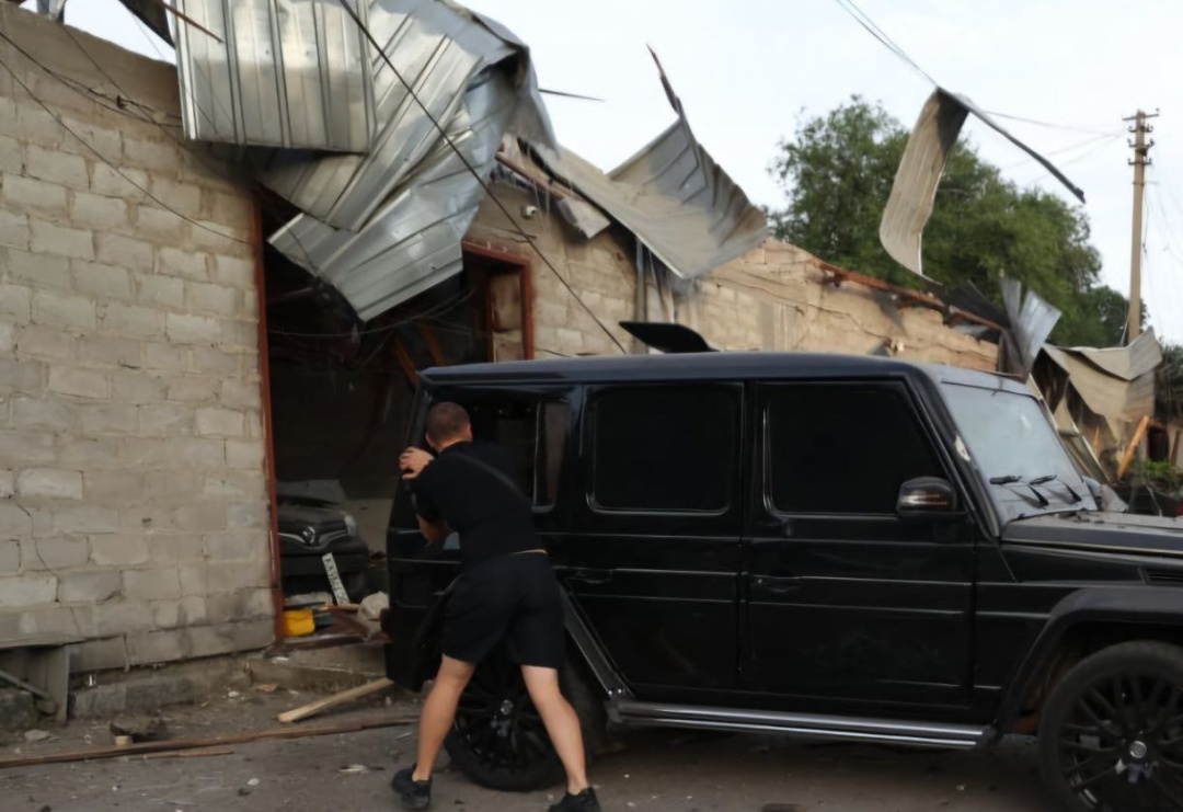 u dnipri ppo zbila dvi raketi cherez padinnja ulamkiv shestero poranenih sered nih nemovlja e281c56