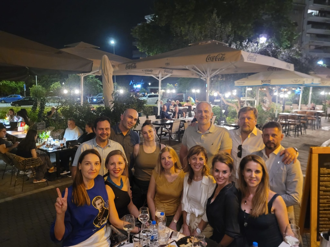 u greciyi proveli blagodijnij vechir na pidtrimku ukrayinskih ditej i zsu a07a62a