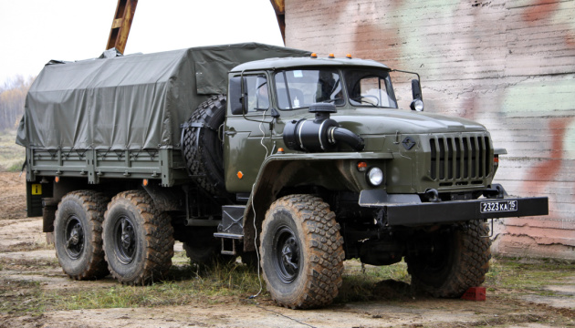 У Луганську російські військові на «Уралі» збили двох підлітків - активісти