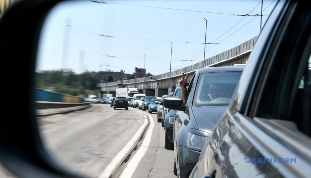 У Запоріжжі перекрили рух через ДніпроГЕС