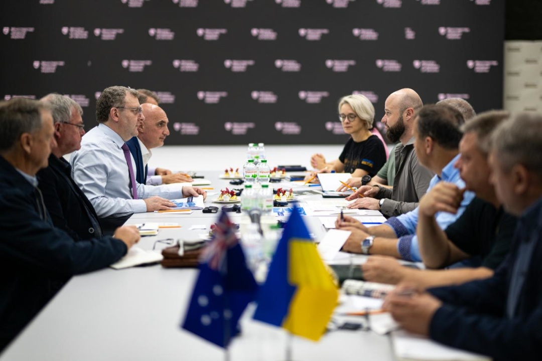 Україна переходить на прямі контракти з виробниками озброєння - Міноборони 11 ukrayina perehodit na prjami kontrakti z virobnikami ozbroyennja minoboroni aba7a6c