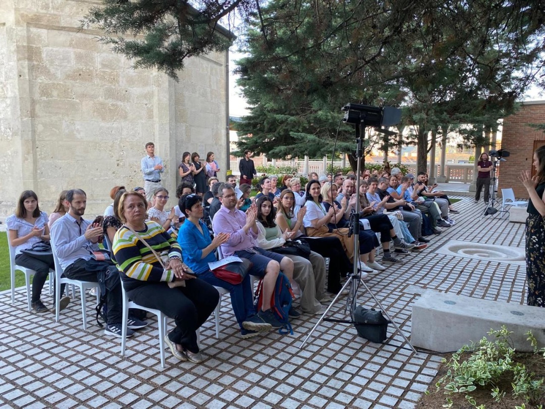 ukrayinu predstavili na nochi literaturi u budapeshti 202604d