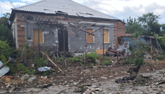 Важка артилерія та дрони: ворог вночі вдарив по Нікополю