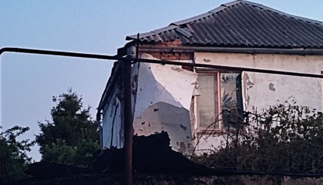 Ворог атакував Нікополь з артилерії та дронів, пошкоджені будинки й ЛЕП