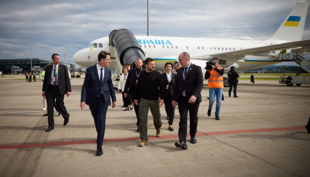 Зеленський прибув до Швейцарії на Глобальний саміт миру