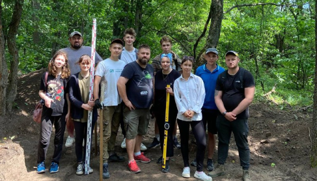 Археологи Полтавщини провели дослідження Глинського комплексу