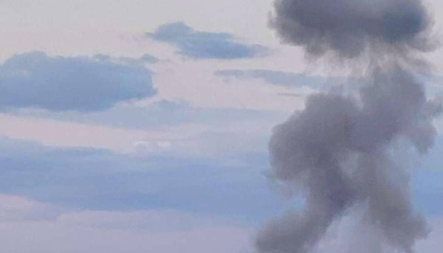 Армія РФ обстріляла Дніпровський район Херсона, є поранений 