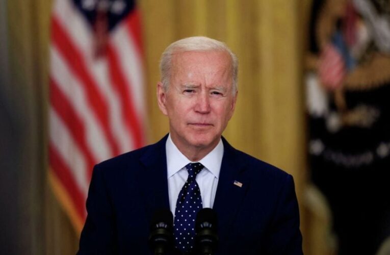 Байден виходить із президентських перегонів