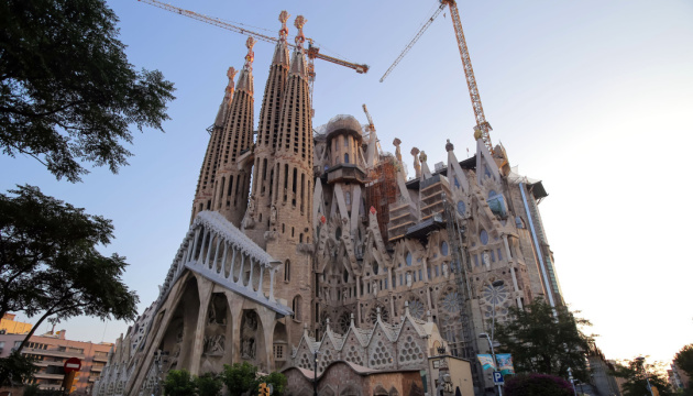 Барселона підвищить туристичний податок для пасажирів круїзних лайнерів