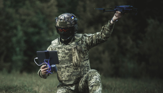 Бійці ГУР знищили вночі на одному з напрямків обладнання для зв’язку і техніку росіян