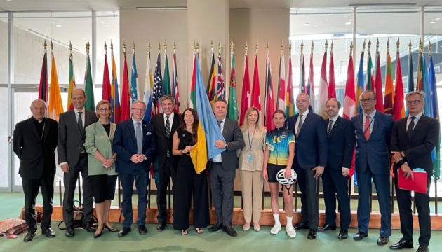 Двоє українців перетнули США на велосипедах, аби зібрати гроші для ЗСУ