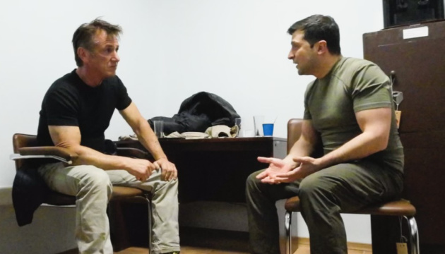 Фільм Шона Пенна про війну в Україні безкоштовно транслюватимуть у США