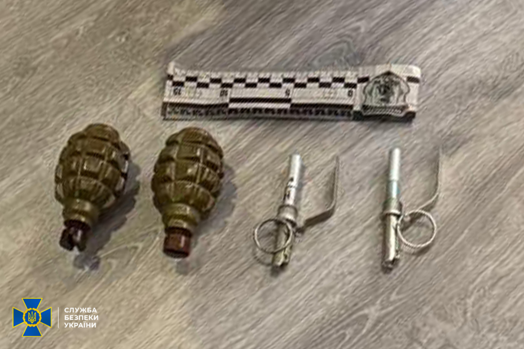 koriguvav udari ta poljuvav na relejni shafi zaliznici na odeshhini zatrimali agenta fsb be5d6d7