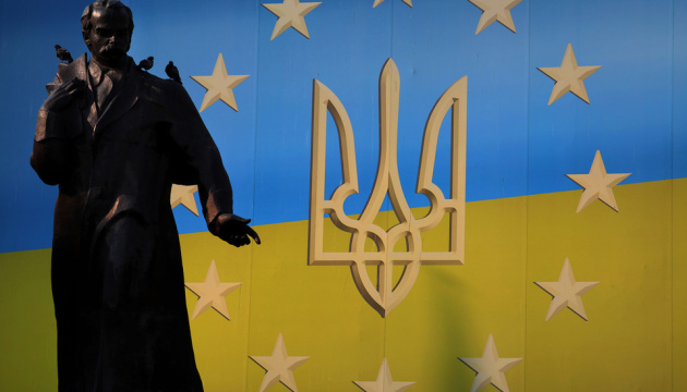 ministr oboroni chehiyi zdijsnila vizit v ukrayinu 00cc99b