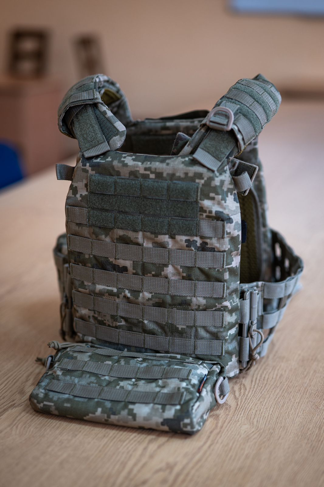 minoboroni testuye polegshenu model bronezhileta 6f41be9