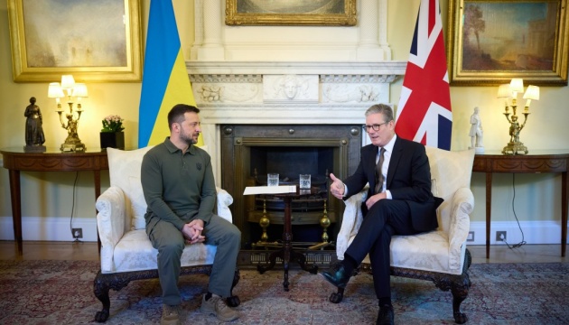 Посилення України в Чорному морі й на фронті: про що домовилися Зеленський та Стармер у Лондоні