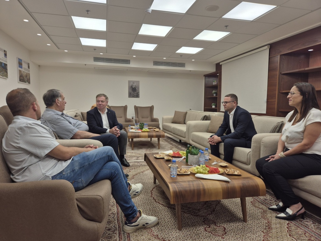 posol v izrayili zustrivsja z aktivistami ukrayinskoyi gromadi hajfi a35cef4