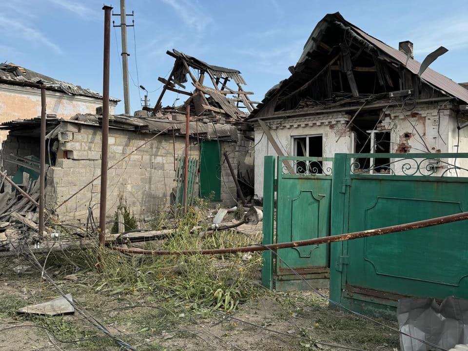 rosijani obstriljali ukrayinsk na donechchini odna ljudina zaginula shhe odna poranena d3f8389