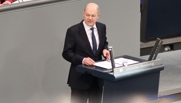 Шольц закликав збільшити підтримку ВООЗ у боротьбі проти ВІЛ/СНІДу