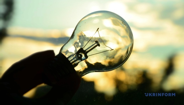 Світло у суботу вимикатимуть з 17:00 - ДТЕК