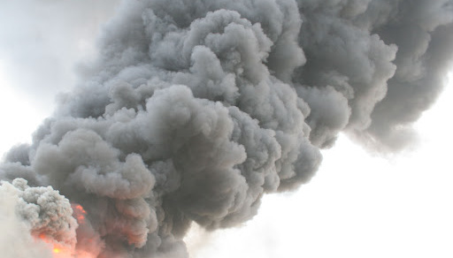 У Ростовській області пролунали вибухи біля військового аеродрому та нафтобази - соцмережі