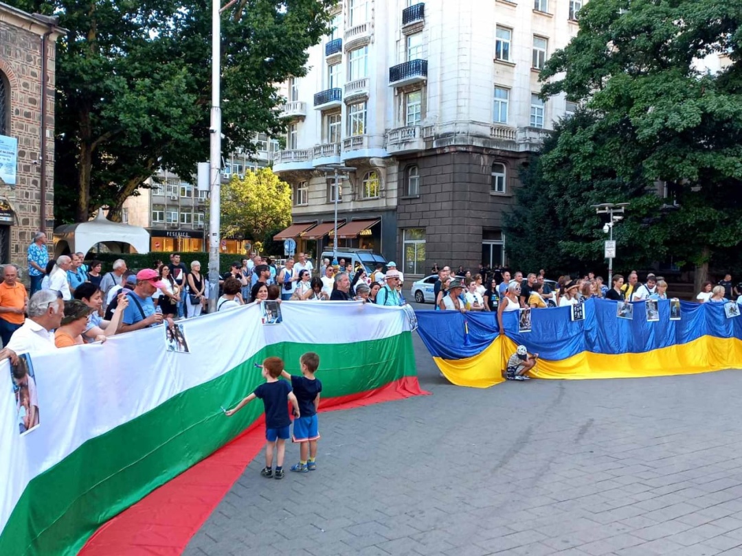 u stolici bolgariyi vidbuvsja miting proti voyennih zlochiniv rosiyi v ukrayini 4998044