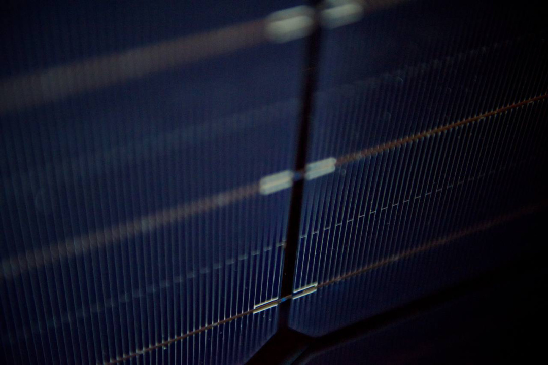 ukrayina otrimala vid partneriv majzhe 6 tisjach sonjachnih panelej dlja likaren ef59d26