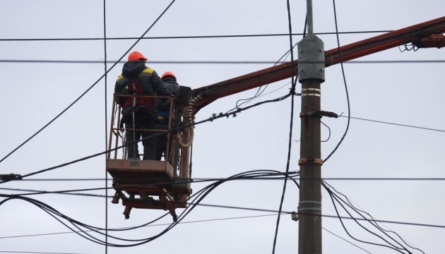 В Україні через негоду знеструмлені 120 населених пунктів