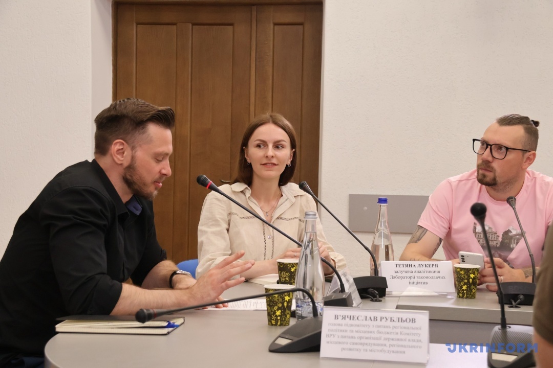 v ukrinformi prezentuvali doslidzhennja pro stan publichnih poslug na deokupovanij hersonshhini 932a2b2