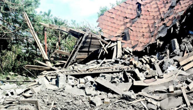 Ворог обстріляв приватний сектор у Мирнограді на Донеччині