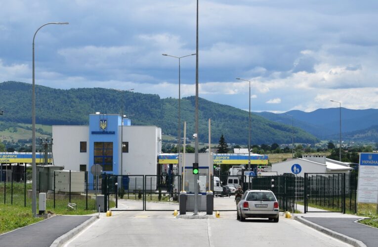 З 22 липня на пункті пропуску «Красноїльськ» запрацює «єЧерга» для вантажівок
