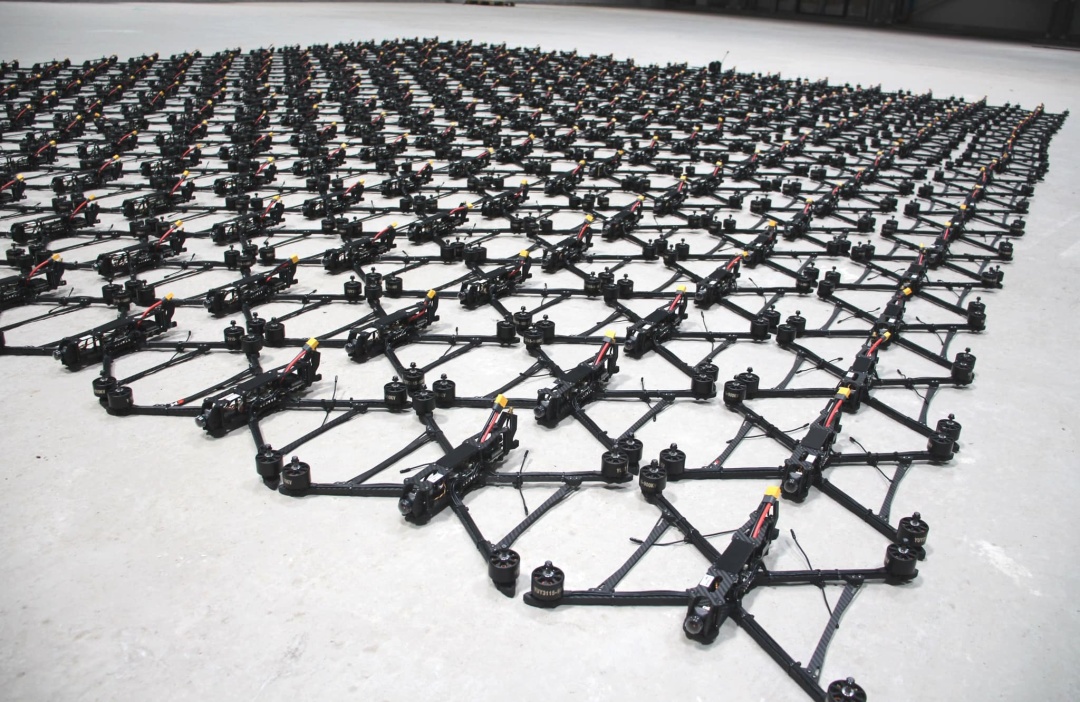 z hmelnickogo na front peredali shhe 300 fpv droniv afe9361