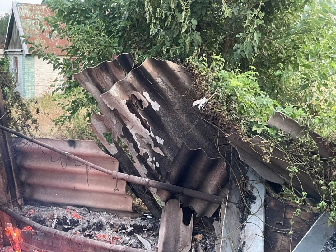 zagarbniki znovu bili po nikopolskomu rajonu z droniv ta artileriyi a0d2ff5