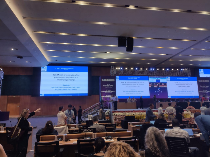 znishhennja ukrayinskoyi kulturnoyi spadshhini komitet junesko vpershe rishuche zasudiv diyi rosiyi f0c5001