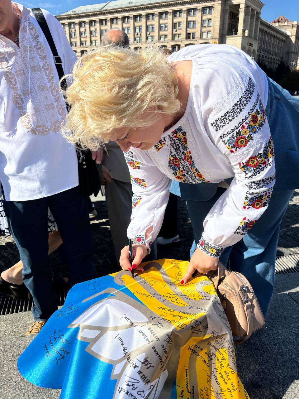 meshkanci okupovanoyi goloyi pristani vidznachili 315 richnij juvilej mista u kiyevi ova f0c40cc