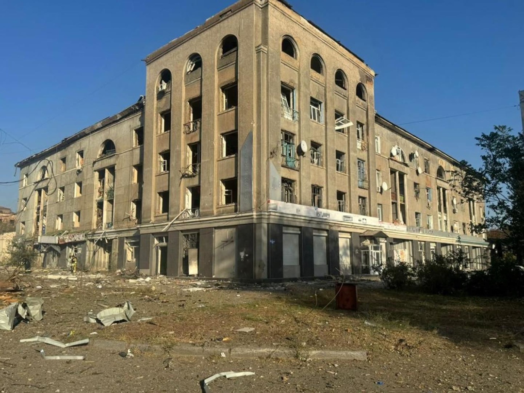 na donechchini vnaslidok atak armiyi rf dvoye ljudej zaginuli shhe 10 poraneni f91a289