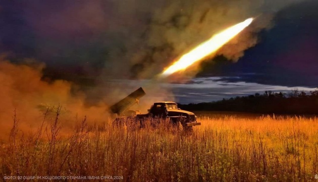 На фронті - 157 зіткнень, ЗСУ ліквідували понад 120 загарбників на Покровському напрямку