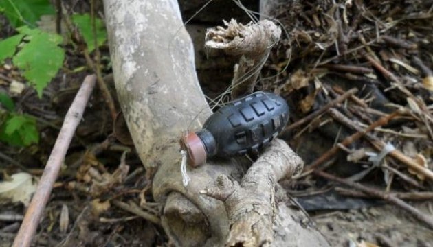 На Херсонщині жінка наїхала на розтяжку