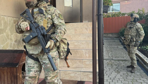 neruhomist i 15 miljona gotivki na hmelnichchini u deputatki miskradi proveli obshuk 0a8e620