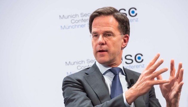 Рютте обговорив із Сікорським посилення ППО України