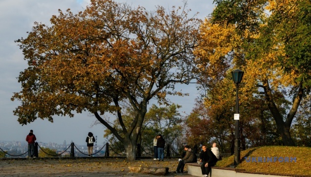 Сьогодні в Україні до 15° тепла, подекуди невеликі дощі