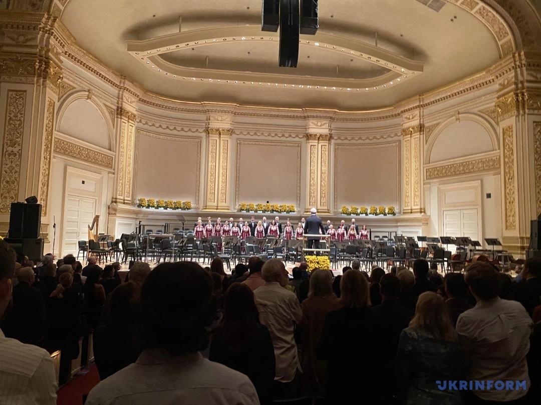 u karnegi holi v nju jorku vidbuvsja blagodijnij koncert dlja pidtrimki ditej ukrayini 4cb86f6