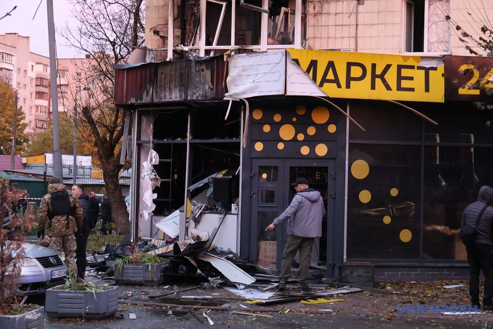 u kiyevi vnaslidok ataki vorozhih droniv shestero postrazhdalih e0ff9e5