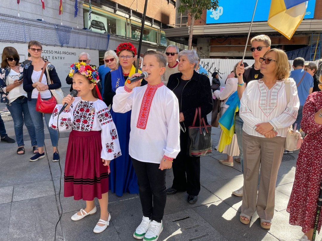 u madridi ukrayinci proveli hodu ta miting na znak podjaki zahisnikam ukrayini 556fcb2