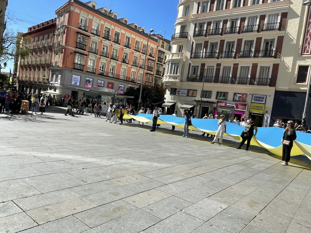 u madridi ukrayinci proveli hodu ta miting na znak podjaki zahisnikam ukrayini bd16ff8
