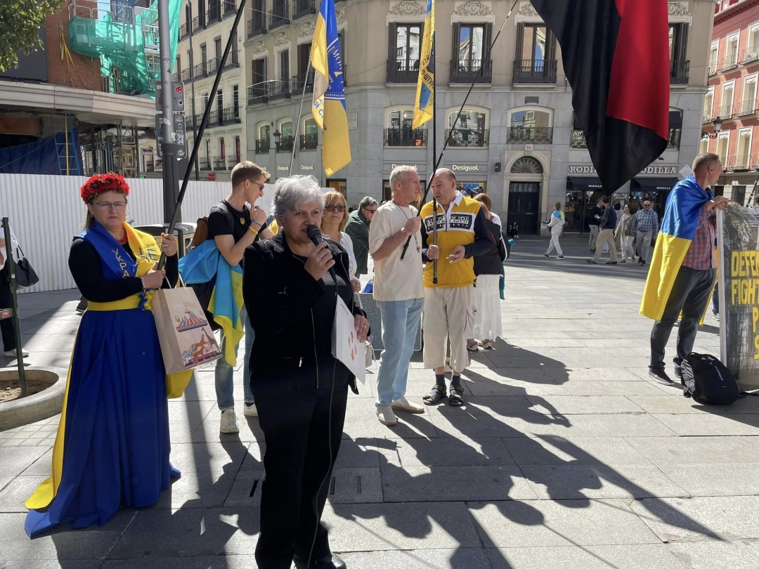 u madridi ukrayinci proveli hodu ta miting na znak podjaki zahisnikam ukrayini f86c74f
