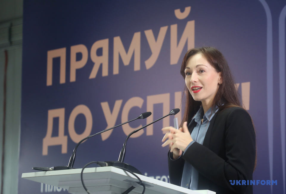 za programoju navchannja vodijok vantazhivok vidibrali 120 uchasnic 0884a38