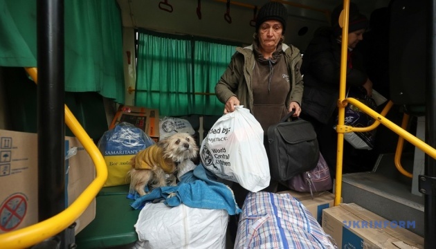 На Харківщині з Куп’янського та Борівського напрямків евакуювали ще 30 людей