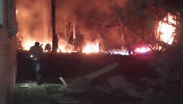 У Кураховому на Донеччині залишається тисяча людей, вивезти їх наразі неможливо