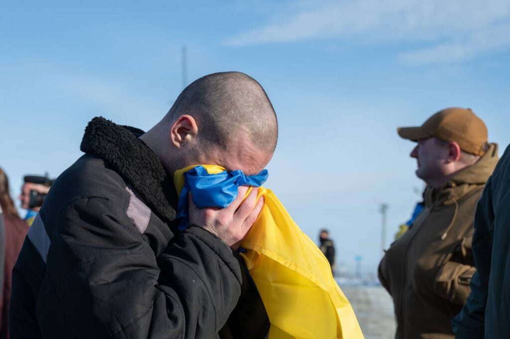 Повернення з полону буковинців